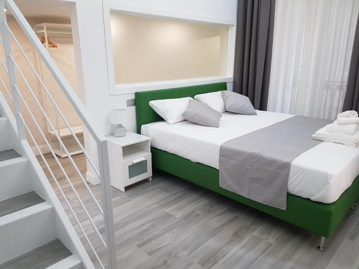 Duomo Platinum Apartments Naples Luaran gambar