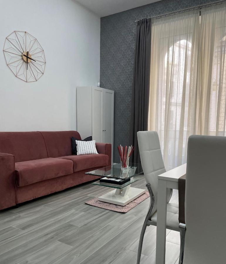 Duomo Platinum Apartments Naples Bilik gambar